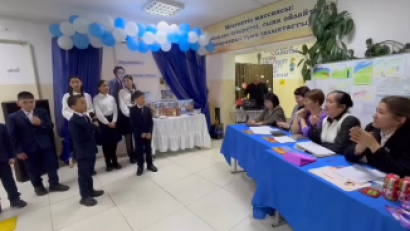 "Қарабұлақ орта мектебі МДШО" КММ-де  "Мұқағали - ғасыр ақыны" тақырыбында көркем сөз байқауы өтті